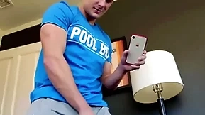 Muscular top fingers and breeds stepbro before giving bj