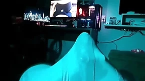 Using 3 vibrators at the same time anent cum through my underwear