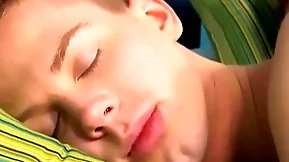 Young amateurs kyler ash and andrew austen anal breed hard