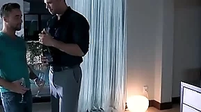 Falconstudios met a onwards bar & went to 2 his place!