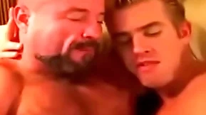 Padre se coge a hijo después de la go down to