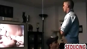 Amateur str8 guy watching porn while 1st time sucked unconnected with gay