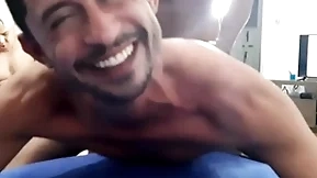 O puto dando com alegria! video completo no meu xvideos red-hot