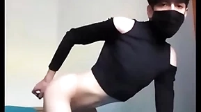 Femboy sticks a vibrator up his ass