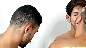Meu namorado chamou um amigo para me fuder e eu levei duas picas no cu dupla penetração bareback kadu ventri guilhermedott e jottaé