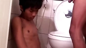 Asian bareback twink fucks pissing stud in doggystyle