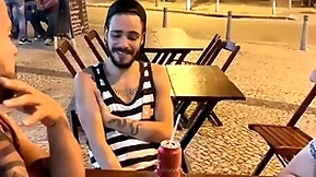 Eu e o meu amigo lembrando da piroca do guilhermedott  fez a gente sentar de novo